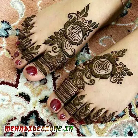 Arabic Style Mehndi Foot Designs