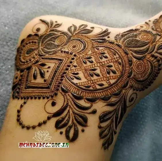 Easy Foot Mehndi Design