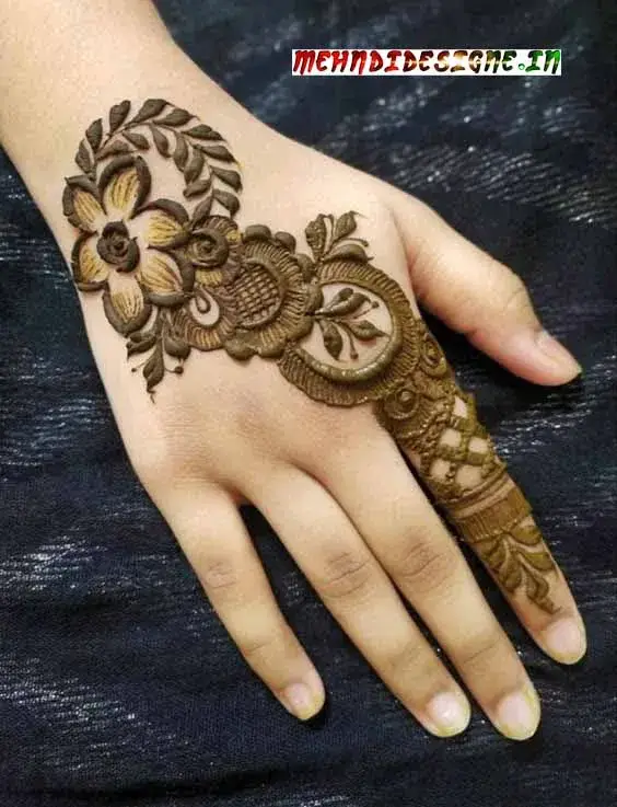 One finger mehndi design back hand