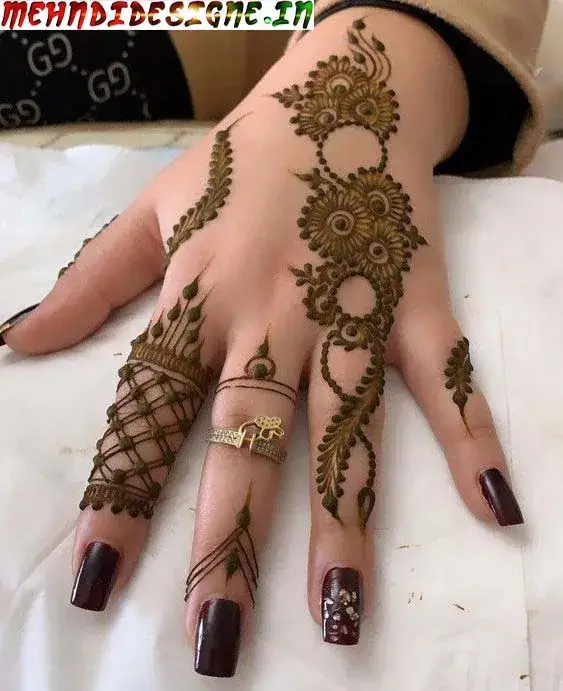 Simple mehndi designs for kids back hand