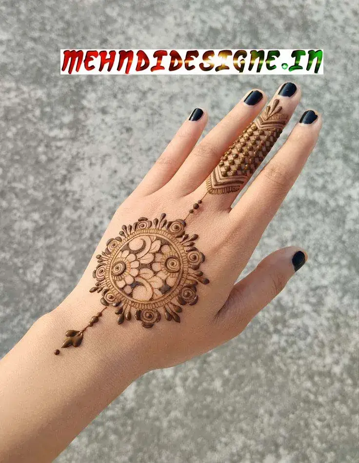 Simple mehndi designs for kids back hand