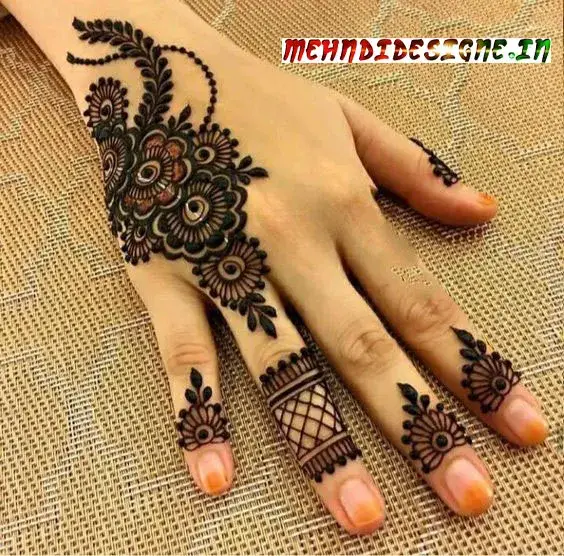 Simple mehndi designs for kids back hand