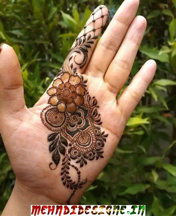 Simple mehndi designs for kids front hand